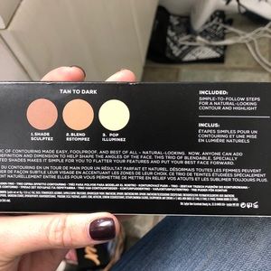 Never been opened Contour face palette
